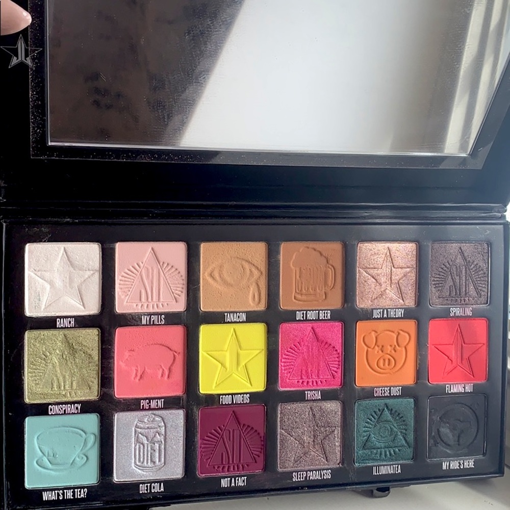 Conspiracy Pallet